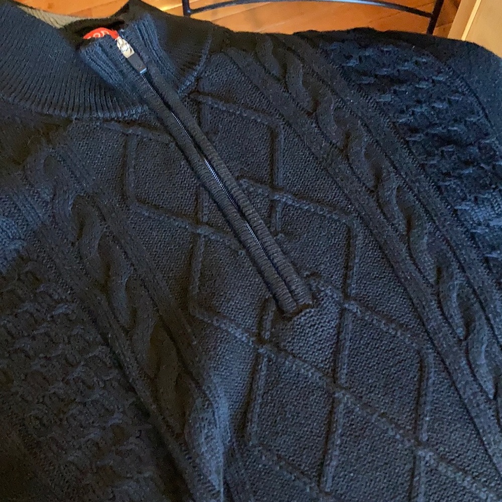 Men’s Izod new sweater
